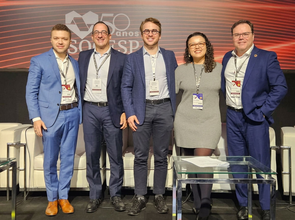 Dr. Francisco Eberth com painelistas do 46º Congresso SOCESP